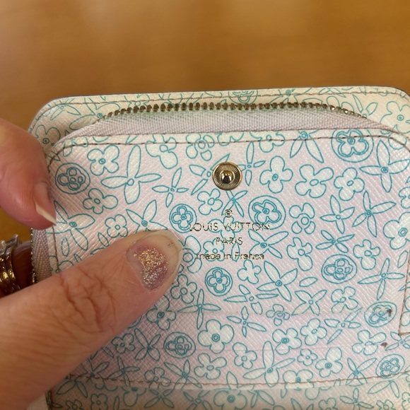 Rare Compact Louis Vuitton Pink Blue Floral Wallet 🌸 - Picture 4 of 13